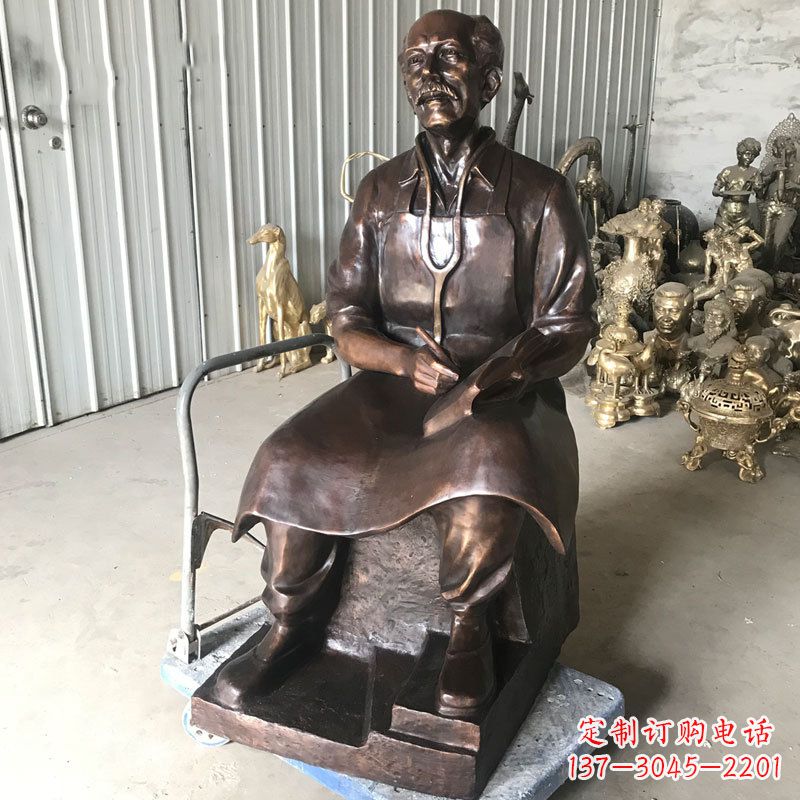 四川白求恩坐姿纯铜雕塑赞颂英雄的象征