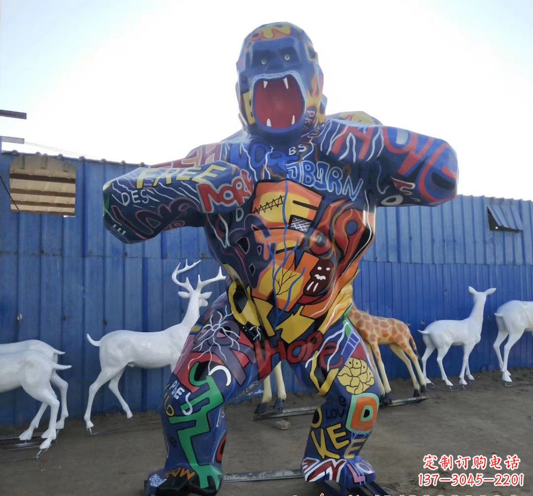 四川新颖玻璃钢猩猩雕塑