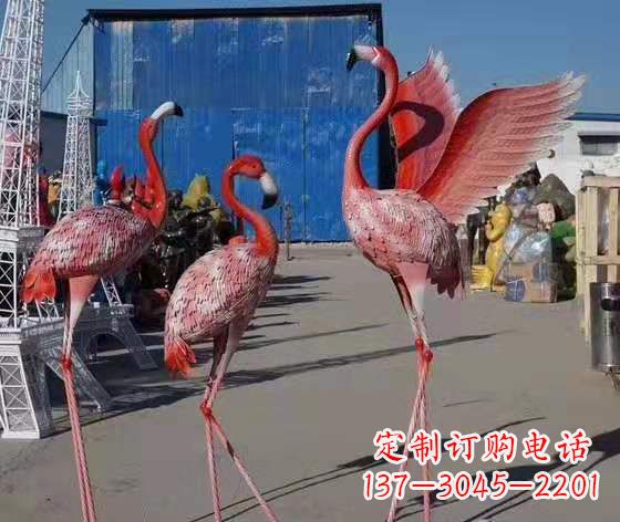 四川火烈鸟雕塑以玻璃钢创造精美的景观雕塑