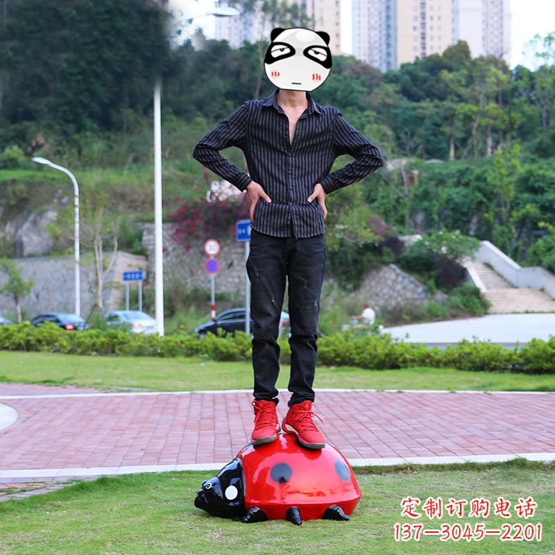 四川玻璃钢七星瓢虫雕塑艺术的精灵