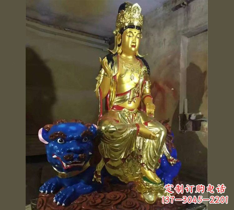 四川玻璃钢贴金文殊菩萨雕塑精美绝伦