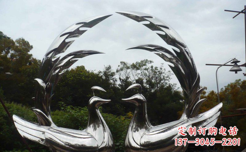 四川不锈钢制作的孔雀雕塑