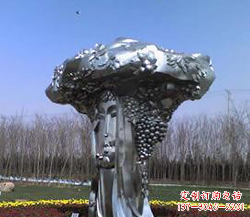 四川不锈钢葡萄雕塑——点缀美丽景观