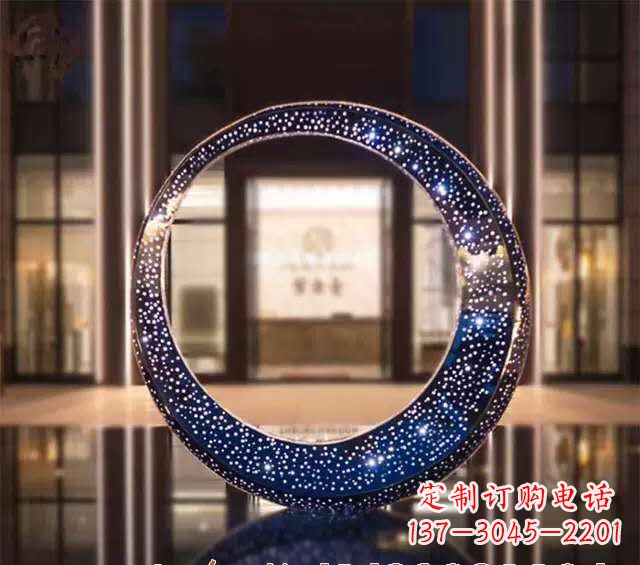 四川不锈钢发光月亮雕塑照亮夜空的梦幻之光