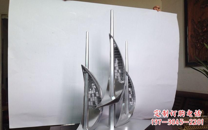 四川不锈钢帆船雕塑传承精神的象征