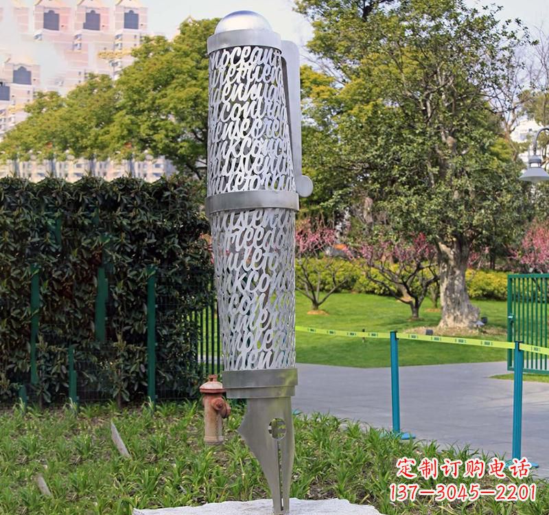 四川精致不锈钢钢笔雕塑