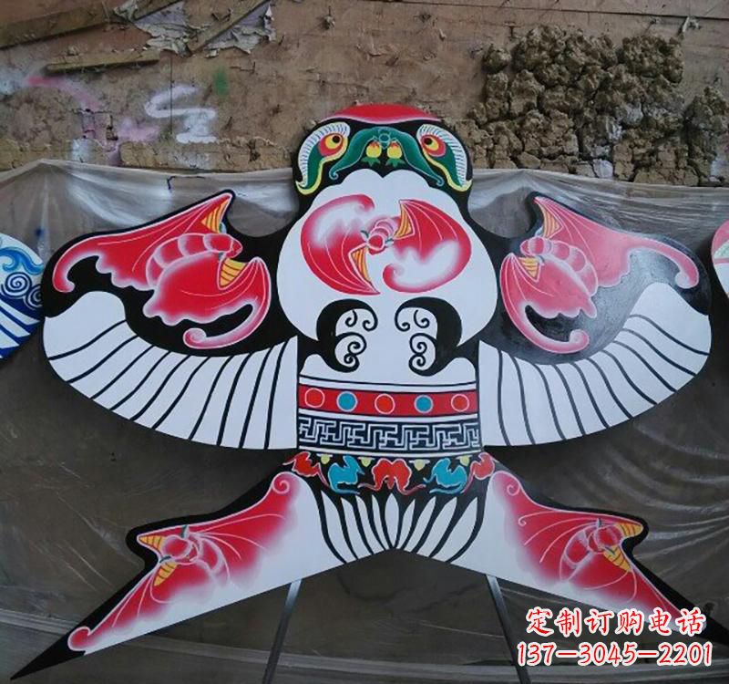 四川精美的凤凰雕塑