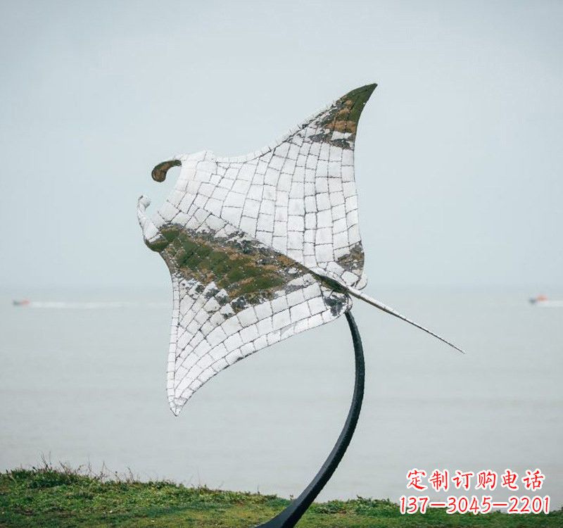 四川不锈钢海洋动物蝠鲼雕塑艺术与环保的完美结合