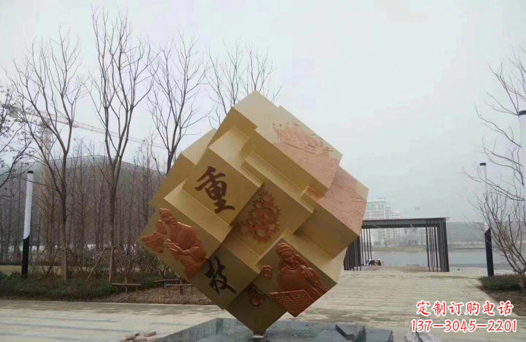 四川不锈钢魔方雕塑给景观增添丰富多彩