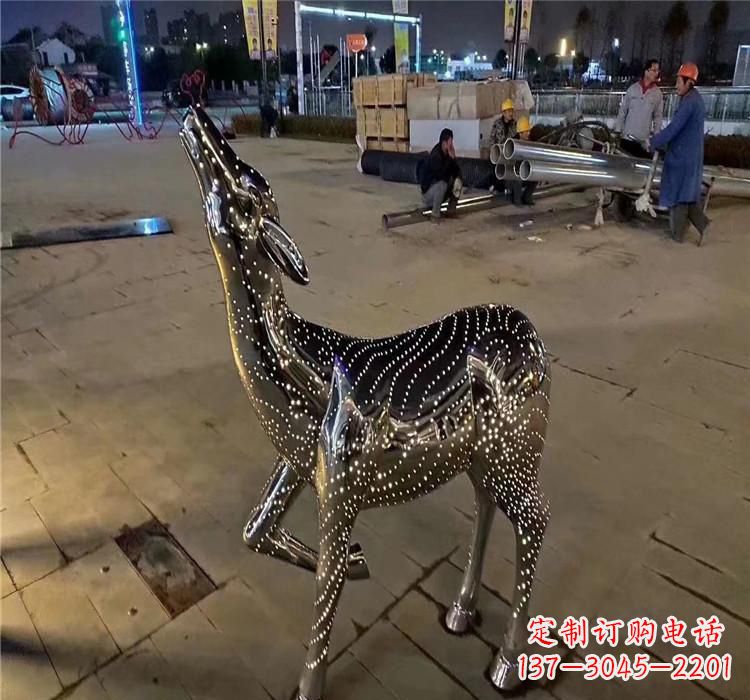 四川时尚优雅的不锈钢小鹿雕塑