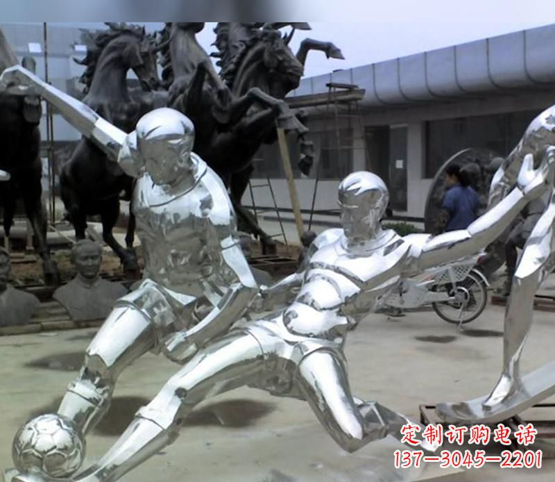 四川足球运动雕塑