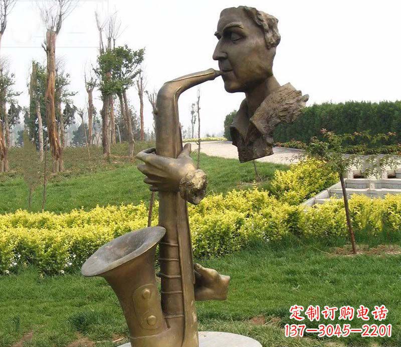 四川萨克斯雕塑艺术的精美表现