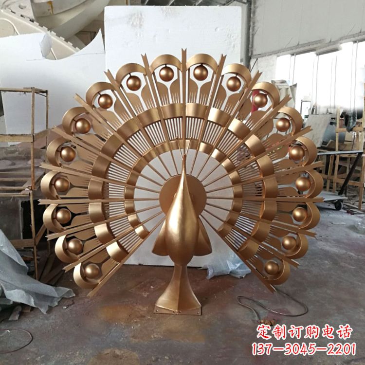 四川精致而又经典的仿铜色不锈钢孔雀雕塑