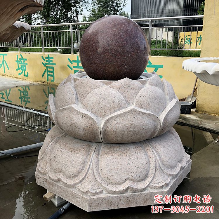 四川金色彩绘风水球雕塑