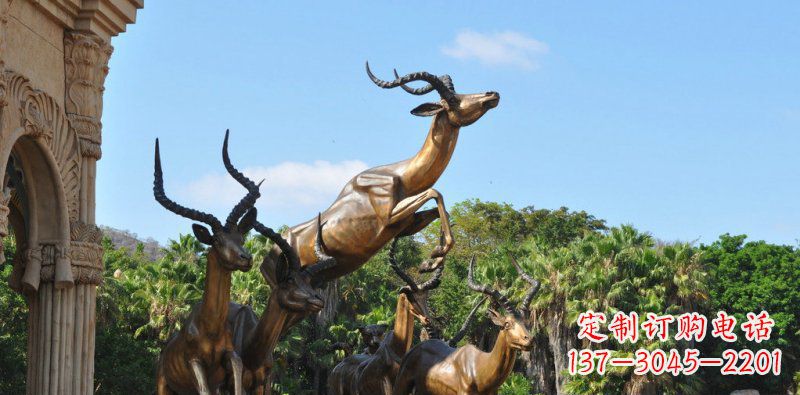 四川跃动的羚羊雕塑