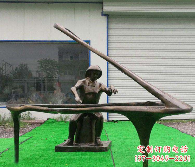 四川公园弹钢琴的抽象人物小品铜雕