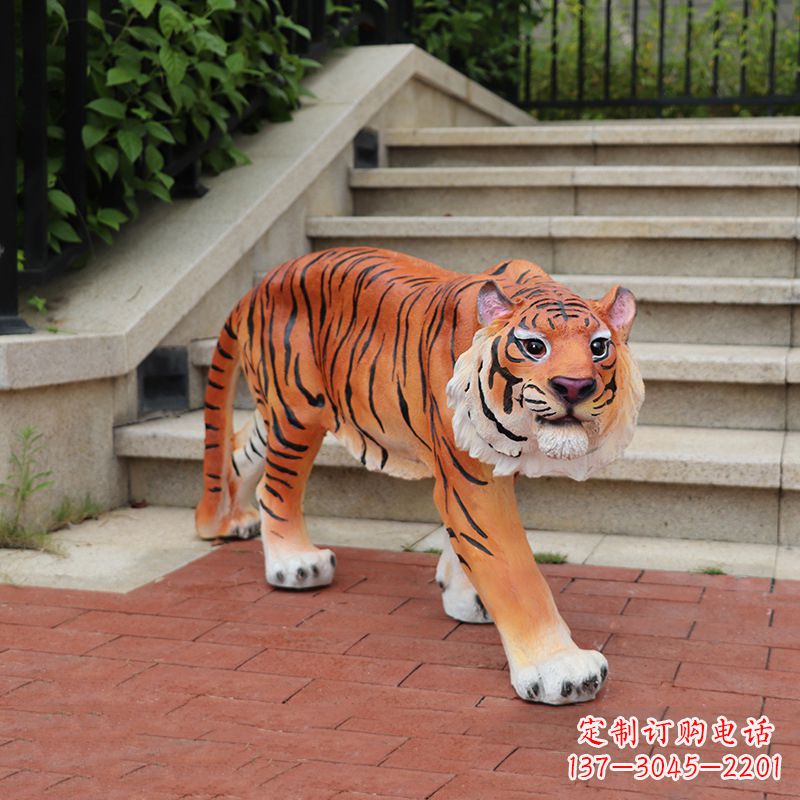四川老虎玻璃钢仿雕塑—小区园林室外装饰品