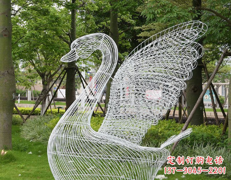 四川天鹅镂空不锈钢雕塑