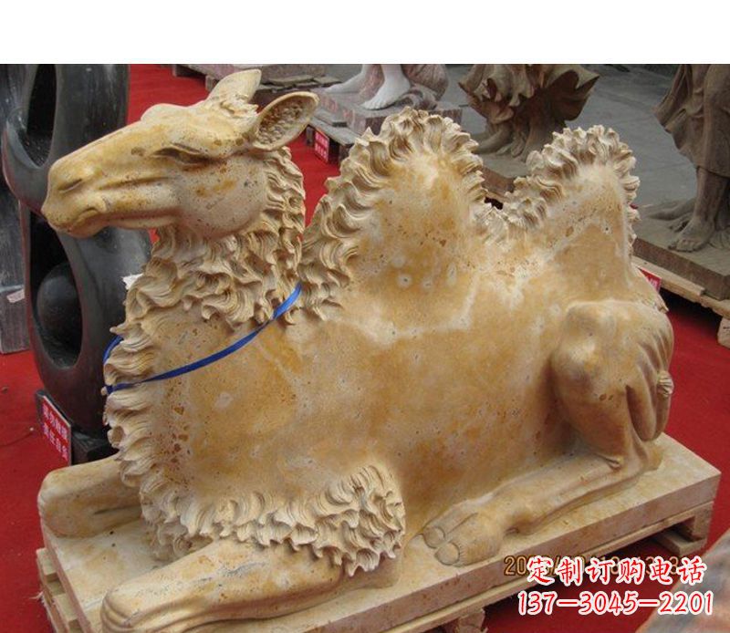 四川晚霞红动物骆驼石雕