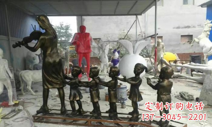 四川校园老师和儿童铜雕
