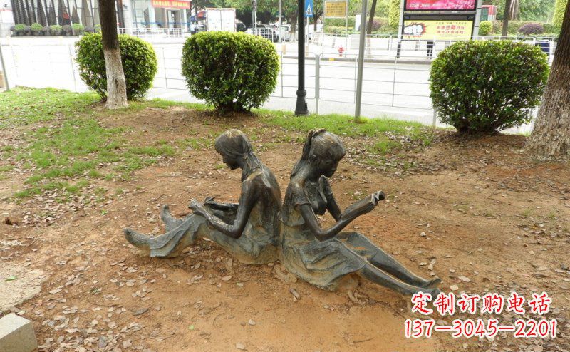 四川校园坐着看书的女孩人物铜雕