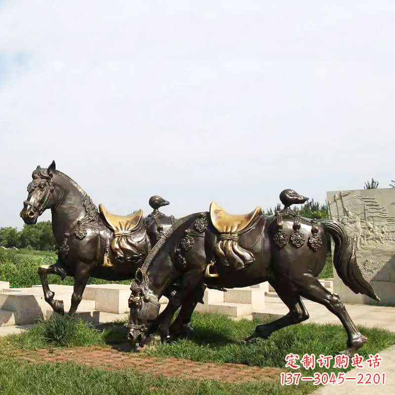 四川战马群公园景区动物情景雕塑