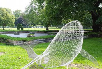 四川海豚雕塑-户外校园里一只网格镂空不锈钢海豚雕塑